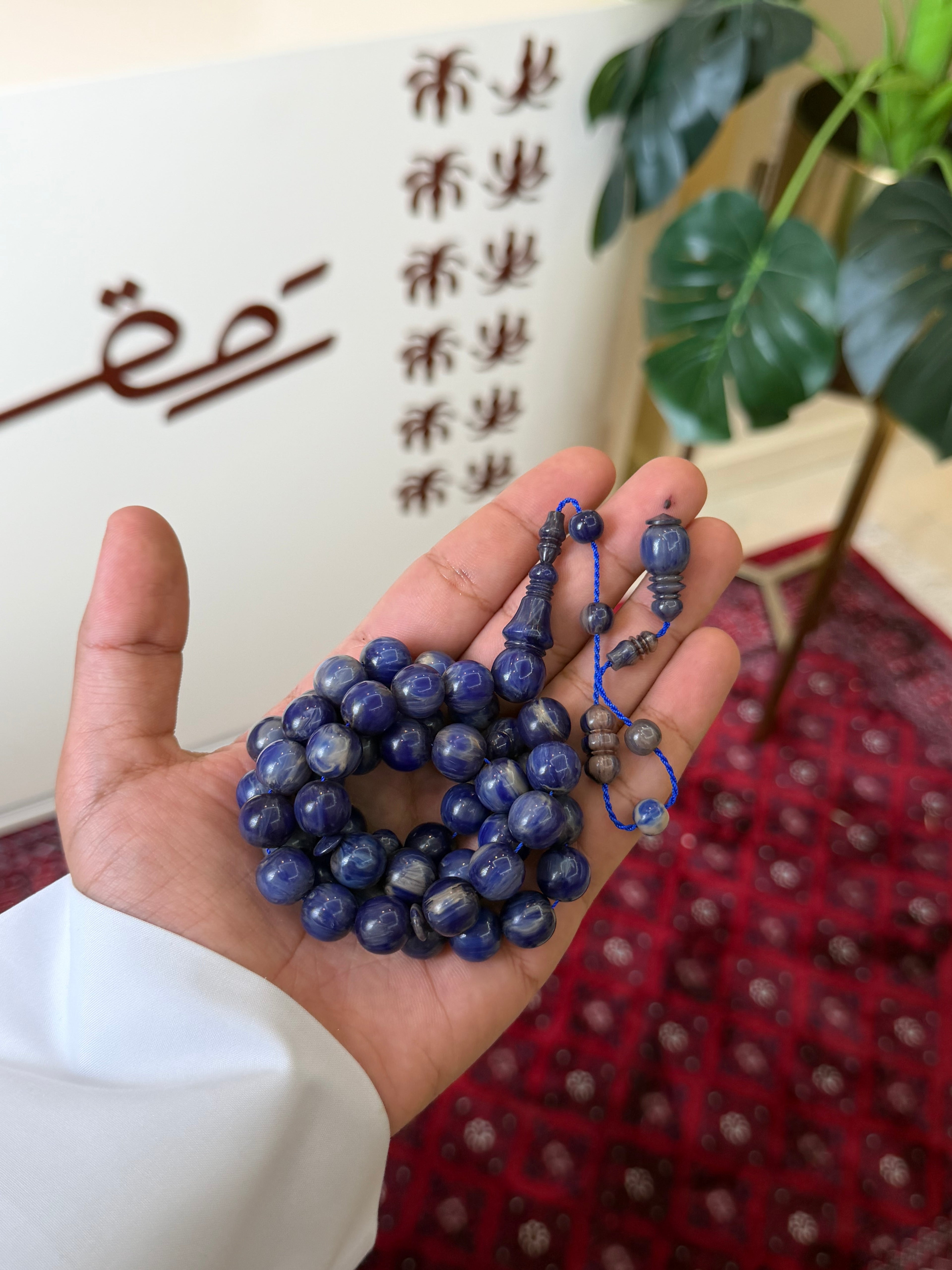 فاتوران ازرق ملطخ