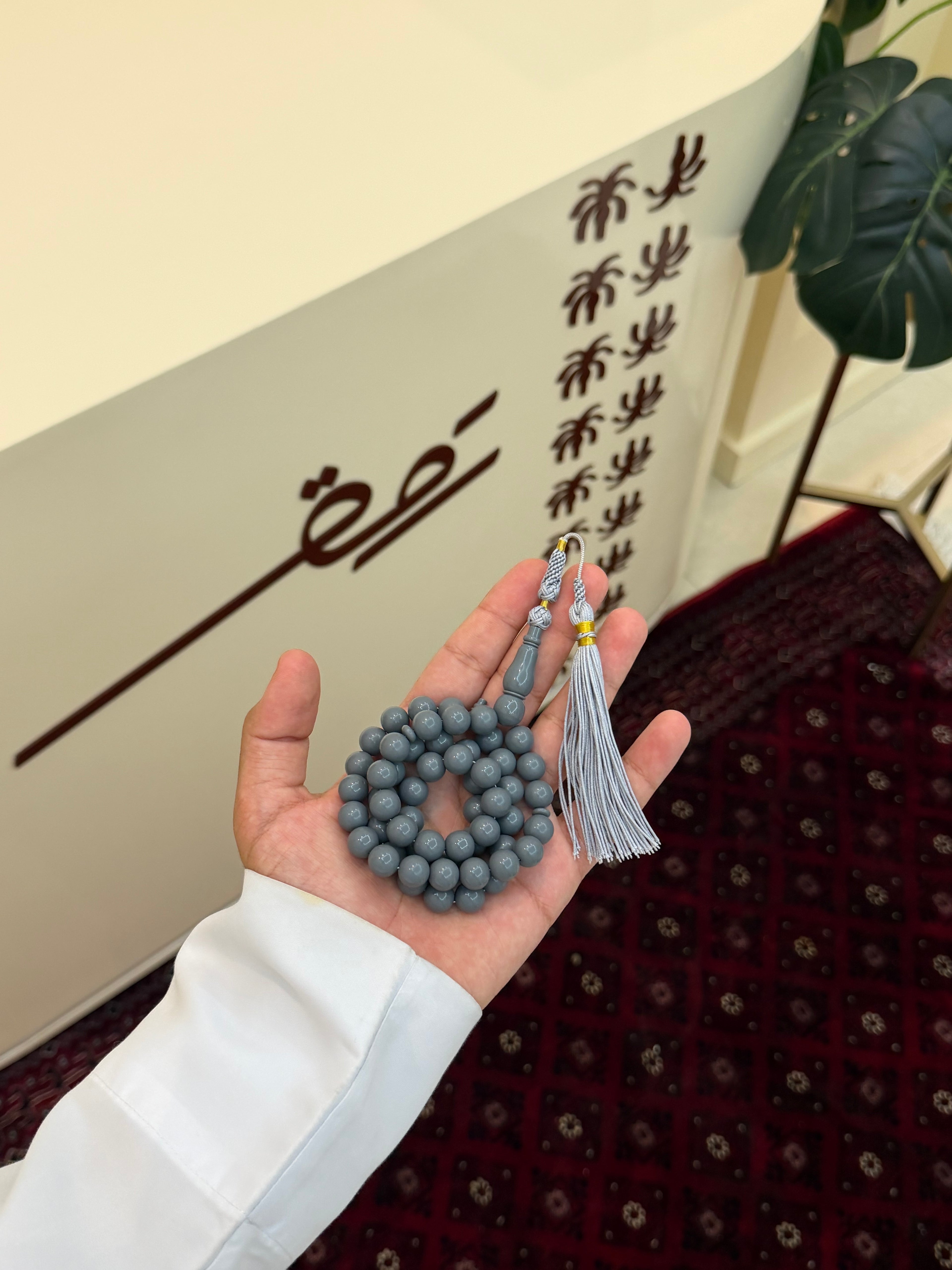 مسباح رصاصي غامق