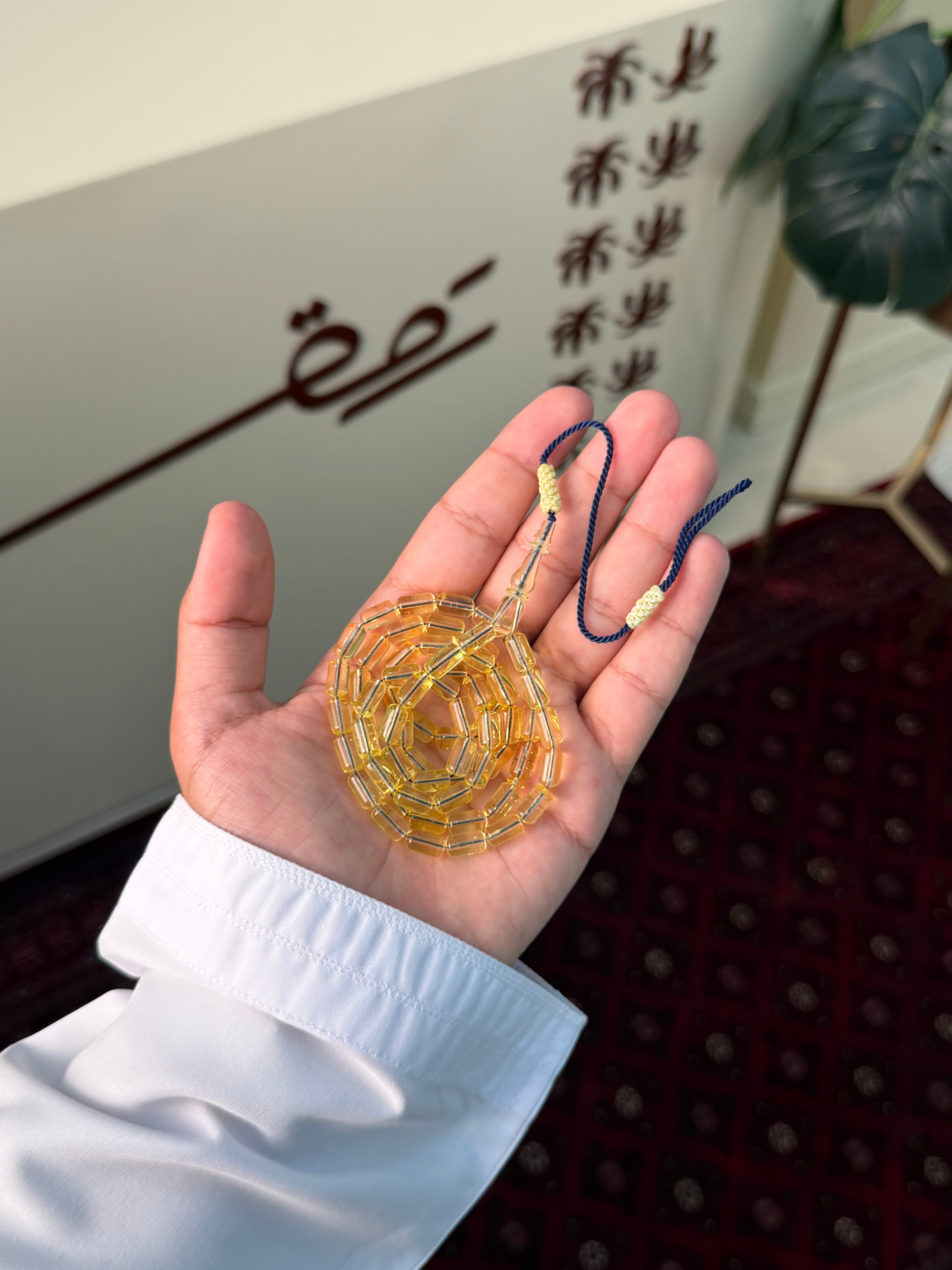 كهرمان طبيعي شفاف 3