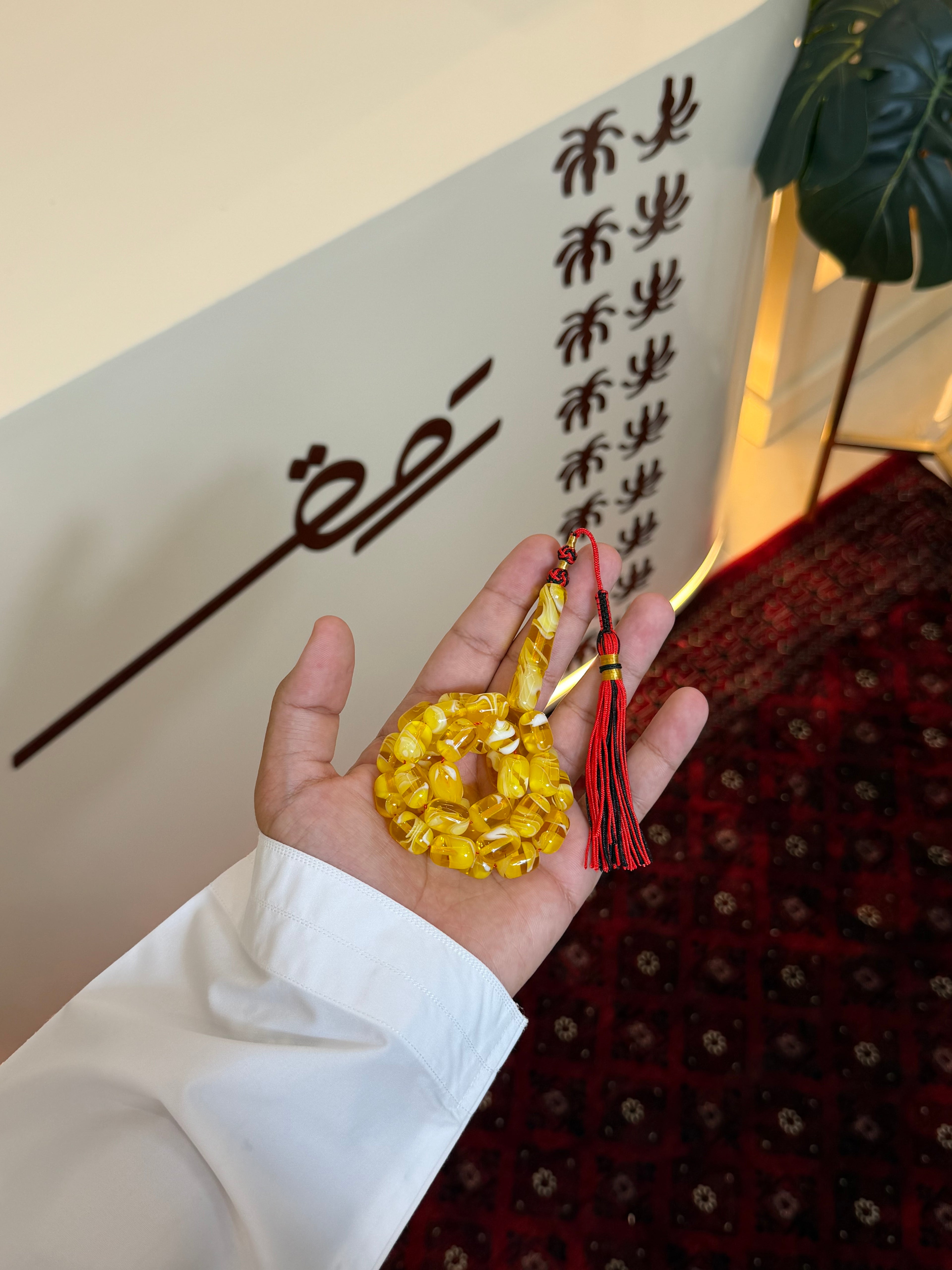 مسباح ملطخ جبس